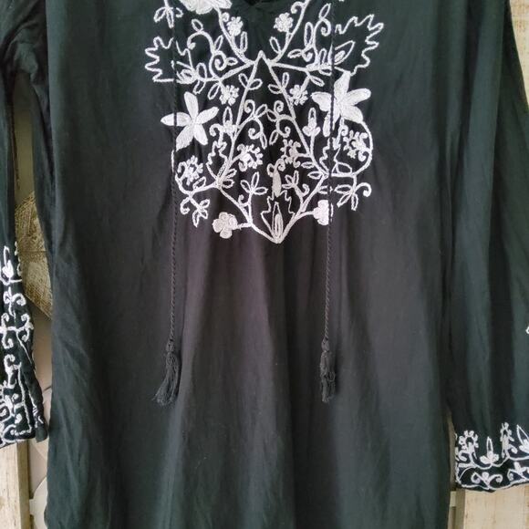 Raviya Women's 3/4 Sleeve Floral Embroidered Tassel Tie Tunic Cotton Coverup - Picture 7 of 9